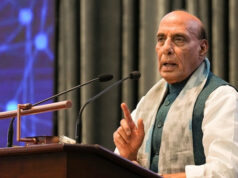 रिटायर सैन्य अधिकारियों पर किताब लिखने की कोई पाबंदी नहीं: रक्षा मंत्री का स्पष्टीकरण