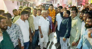 स्टेशन पारा में विधायक देवेन्द्र यादव का जोरदार स्वागत : आसिफ अली