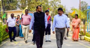 सम्मानित होकर डोंगरगढ़ लौटे उप प्राचार्य संजय कुमार मंडल, नवोदय विद्यालय में किए कई विकास कार्य