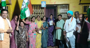 नगर पंचायत चुनाव में कांग्रेस ने झोंकी पूरी ताकत, अध्यक्ष सहित पार्षद प्रत्याशियों ने तेज किया जनसंपर्क अभियान