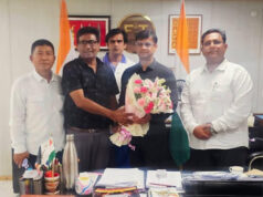 खेलो इंडिया के डिप्टी डायरेक्टर जनरल मयंक श्रीवास्तव से फिरोज अंसारी के साथ हॉकी इंडिया प्रतिनिधिमंडल ने मुलाकात की
