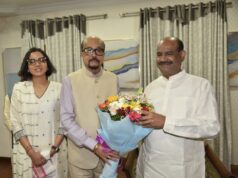राज्यपाल रमेन डेका ने किया लोकसभा अध्यक्ष बिड़ला का आत्मीय स्वागत