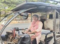 पंजीकृत महिला निर्माण श्रमिकों के लिए दीदी ई-रिक्शा सहायता योजना