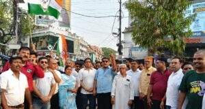 जांच एजेंसियों के दुरुपयोग के खिलाफ कांग्रेस का उग्र प्रदर्शन, पुलिस से झूमाझटकी के बीच प्रधानमंत्री व मुख्यमंत्री का पुतला दहन