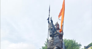 वीर शिरोमणि महाराणा प्रताप की प्रतिमा पर स्थापित किया भगवा ध्वज, जीर्णोद्धार के लिए निगम को पत्र लिखने की तैयारी