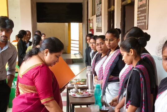 संस्कार सिटी कॉलेज में दीपावली उत्सव, रंगोली और दीया सजाओ प्रतियोगिता में विद्यार्थियों ने दिखाई प्रतिभा